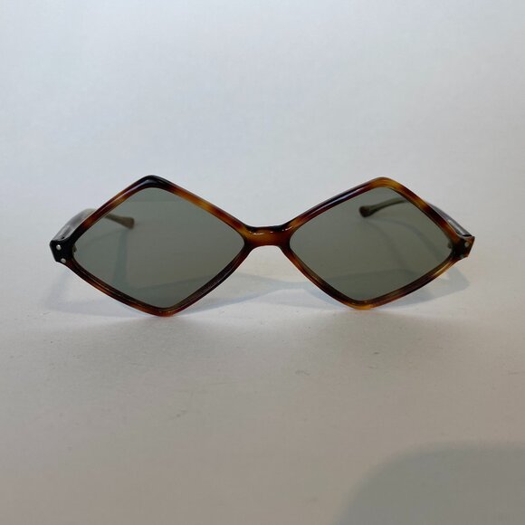Vintage 60's Diamond Shaped Tortoiseshell Sunglasses 140 mm Frame - Picture 1 of 5